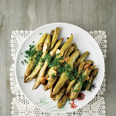 Fresh Broad Beans with Almonds in an Oven Bag
